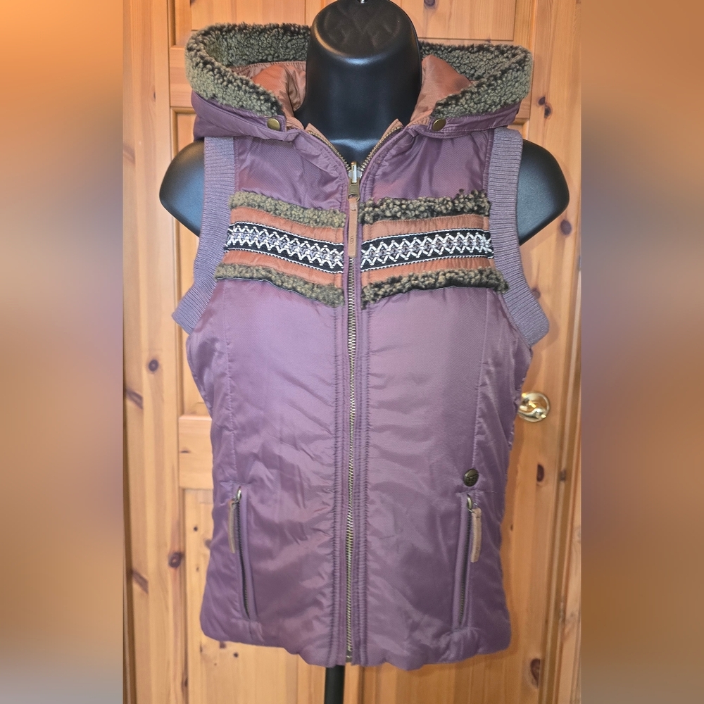 UGG, Reversible, Women's Plum and Brown Sleeveless Vest